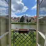 Apartment Barock Galeriehaus In Klein Venedig Am Fluss Mit Garten